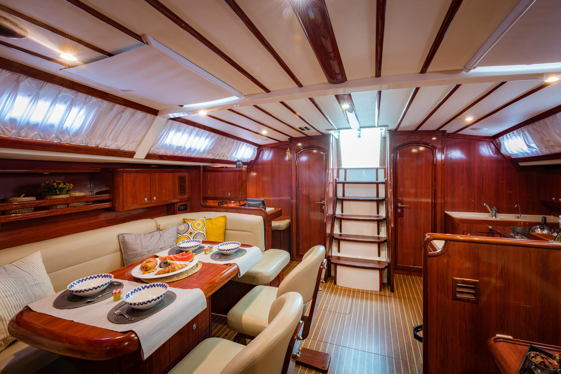 yacht cabin charter greece