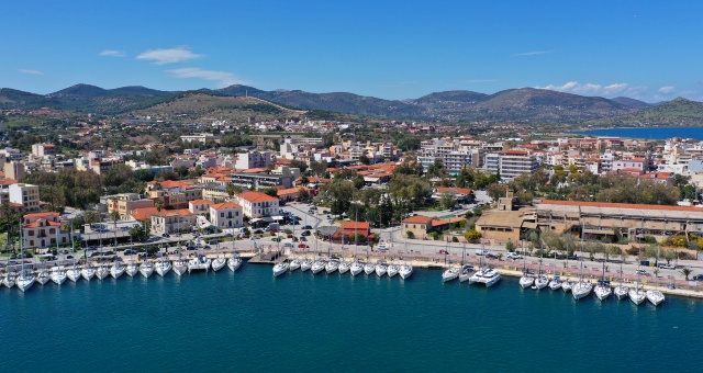 Greek sailing itinerary boarding in Lavrion with two options